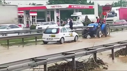 Sel Sularına Teslim Olan D-100 Havadan Görüntülendi-tg