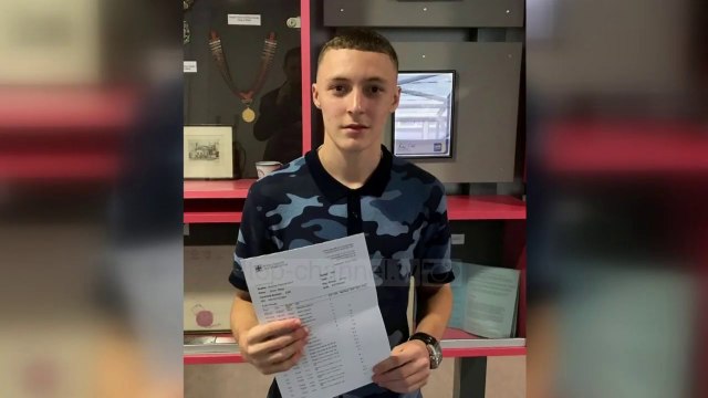 Protestë për nxënësin shqiptar në Britani - Top Channel Albania - News - Lajme