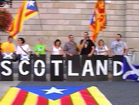 Concentración en favor del Sí a la independencia de Escocia en Barcelona