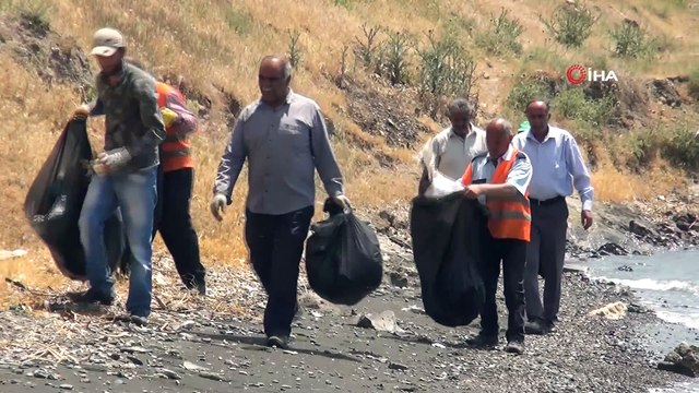 Ahlat Belediyesi'nden Van Gölü sahilinde temizlik kampanyası
