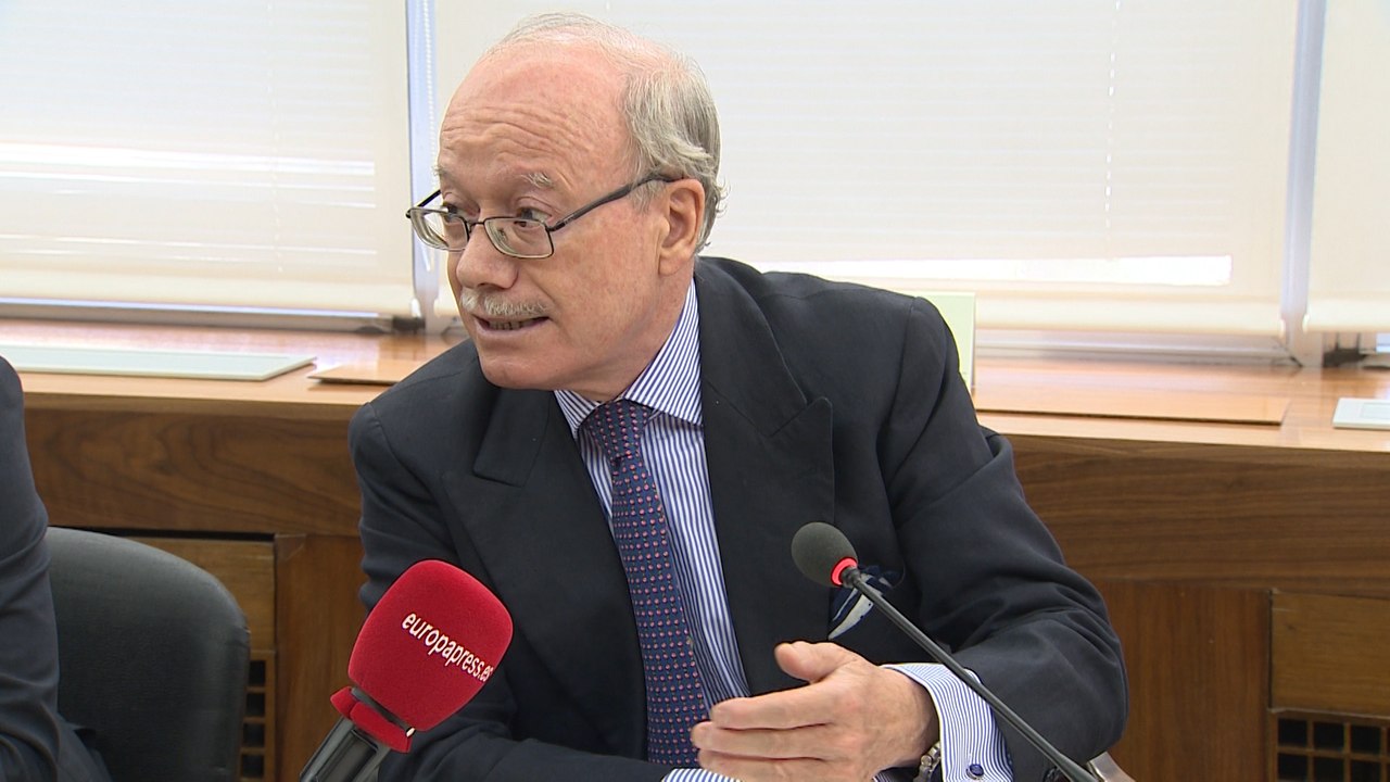 IEE señala las claves para reducir la deuda exterior