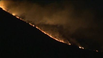 La ola de calor alimenta el gran incendio de Manchester