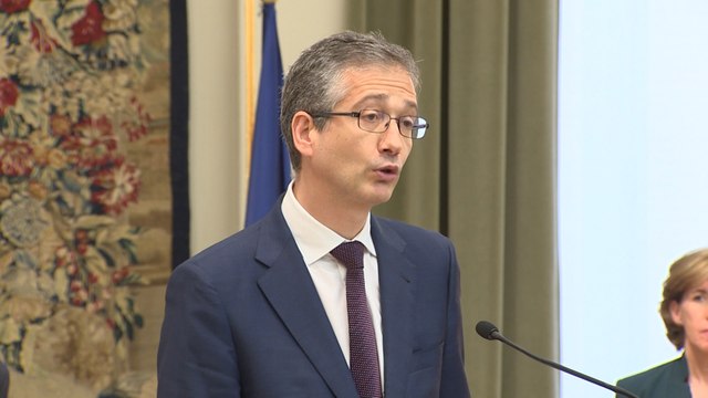 De Cos insiste en que el Banco de España necesita independencia