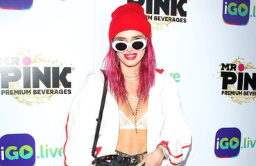 Bella Thorne learned how to read through scripts