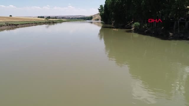 DİYARBAKIR Dicle Nehri'nde kaybolan Muhammed'i arama çalışmaları sürüyor