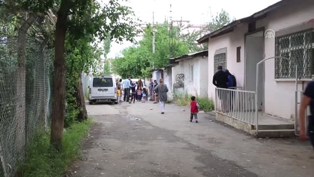 Hırsızlık zanlılarının polise ateş açıp kaçması - SİVAS