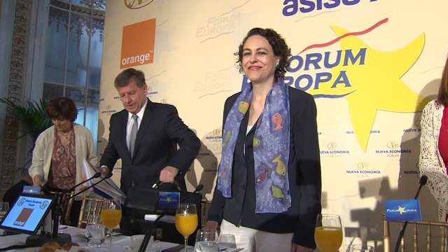 Magdalena Valerio participa en desayuno informativo