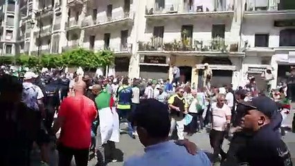Algérie: 18e vendredi de manifestation contre le régime
