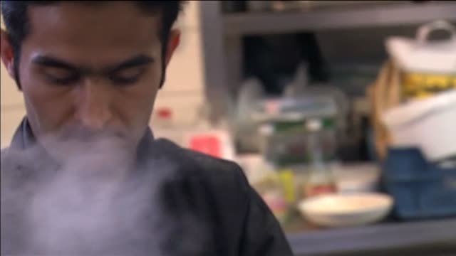 Bruselas abre las cocinas de sus mejores restaurantes a los refugiados