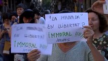 La libertad provisional de la manada devuelve la indignación a las calles