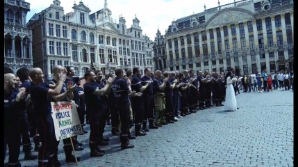 Les pompiers manifestent sur la Grand-Place de Bruxelles