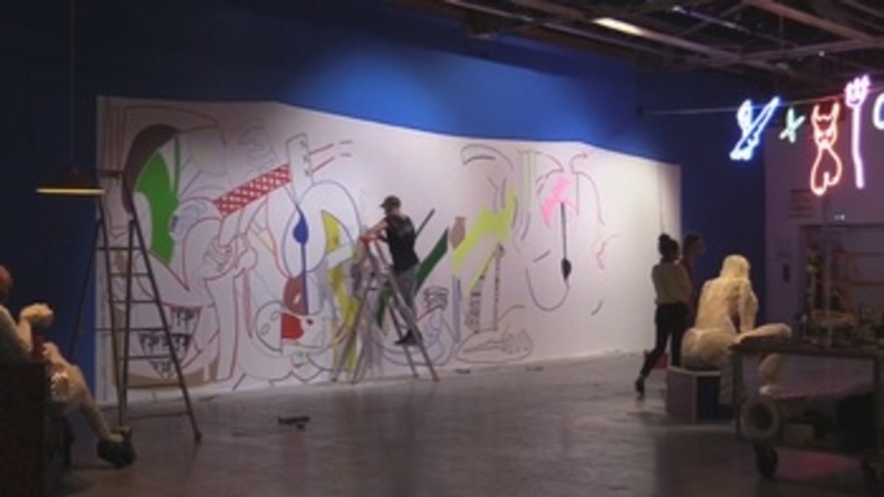 El Palais de Tokyo de París construye una ciudad imaginaria mediante el arte