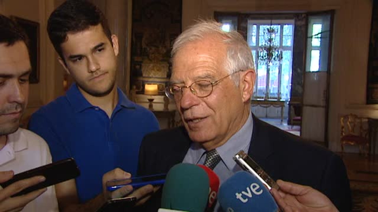 Borrell cree que "se debe estudiar" la creación de centros de migrantes fuera de la UE