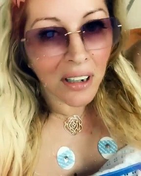 Loana, ancienne candidate de télé-réalité, hospitalisée en urgence pour des problèmes cardiaques et 3 fractures