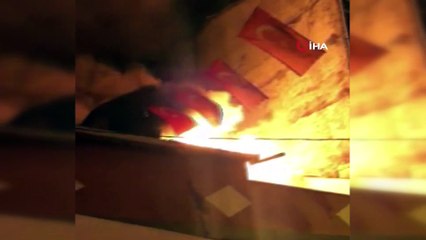 Gaziosmanpaşa'da meydana gelen yangında dört bina hasar aldı