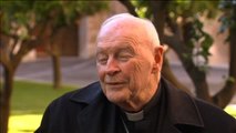 El arzobispo retirado de Washington, acusado de abusar de un adolescente