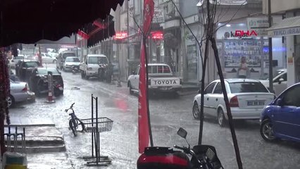 TEKİRDAĞ Keşan'da sağanak etkili oldu