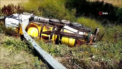 Kimyasal yüklü tanker şarampole uçtu: 1 yaralı