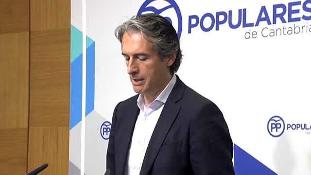 Iñigo de la Serna descarta ser candidato para presidir el PP y anuncia su apoyo a la candidatura de Santamaría