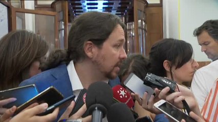 Pablo Iglesias aplaude que Rajoy haya optado por "ganar su sueldo por su profesión"