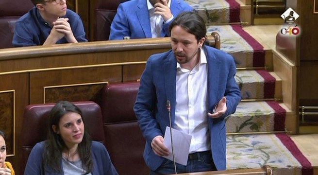 Iglesias y Sánchez debaten sobre permisos de paternidad
