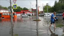 Recatan a una mujer que quedó atrapada tras las fuertes lluvias en Nizhni Nóvgorod