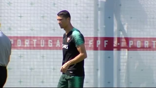Último entreno de Portugal antes de jugar contra Marruecos