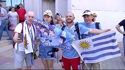 Uruguay llega a Rostov vitoreada por su afición