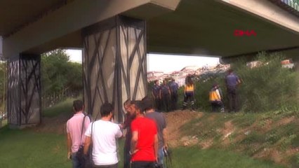 TEKİRDAĞ Viyadük korkuluklarından kendisini boşluğa bıraktı