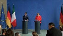 Merkel promete ayudar a Conte con la migración