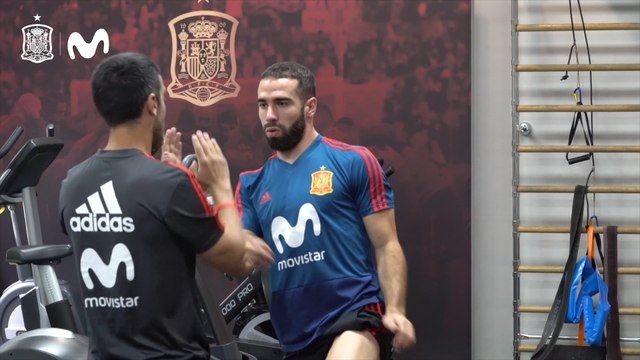 Dani Carvajal entrena en el gimnasio