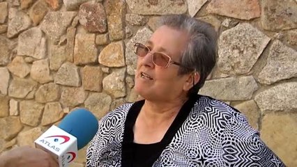 Más de 700 retratos cuelgan de las fachadas de este pueblo salmantino