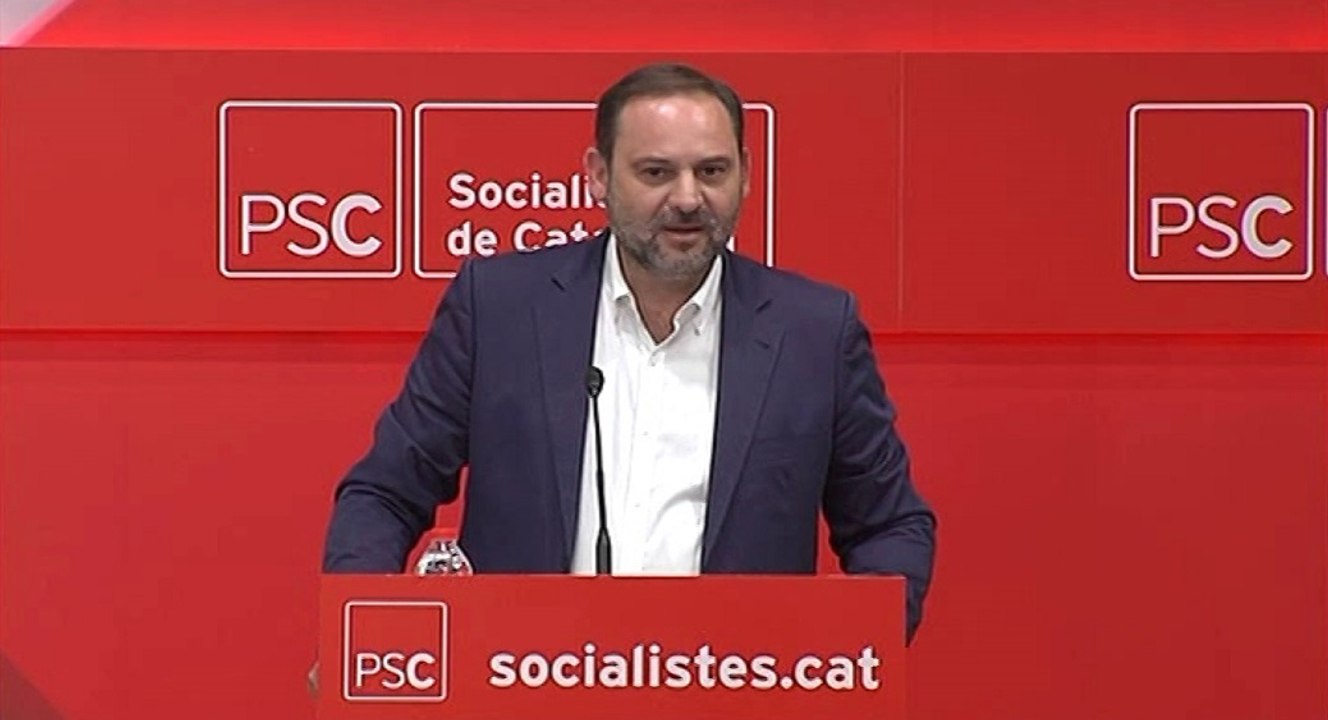 Ábalos dice que "peleará" por acabar con los peajes