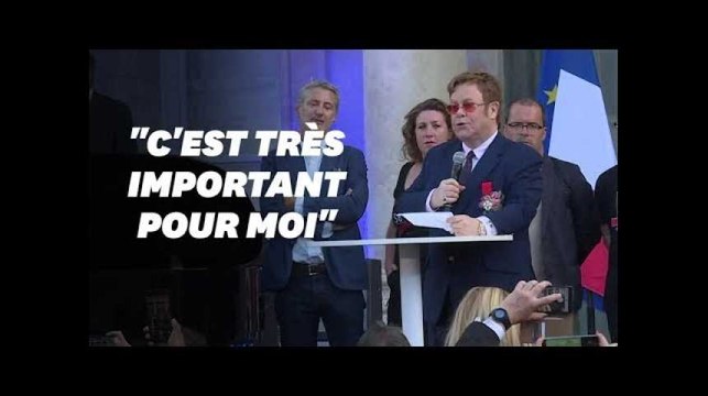 Elton John appelle à la lutte contre le Sida à l'Elysée