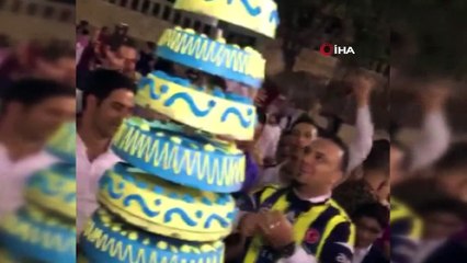 Mardinli gelin ve damat, düğünde Fenerbahçe forması girdi