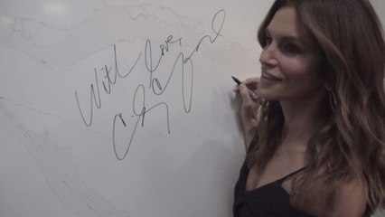 Cindy Crawford espectacular en el evento de 'Cosetino'