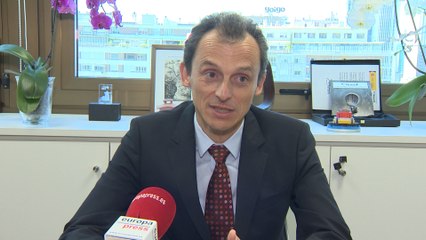 Duque califica a la homeopatía como una "creencia mágica"