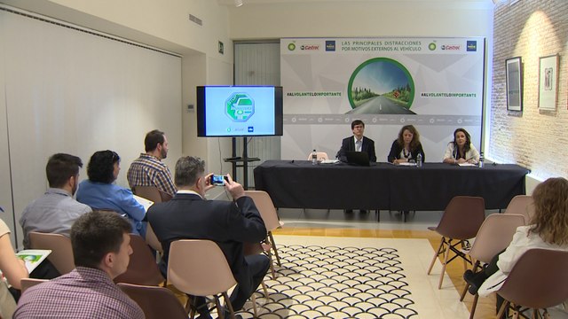 Presentan #AlVolanteLoImportante, una campaña de prevención