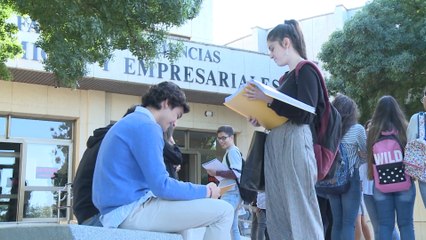 Miles de extremeños repiten la prueba de acceso a la universidad