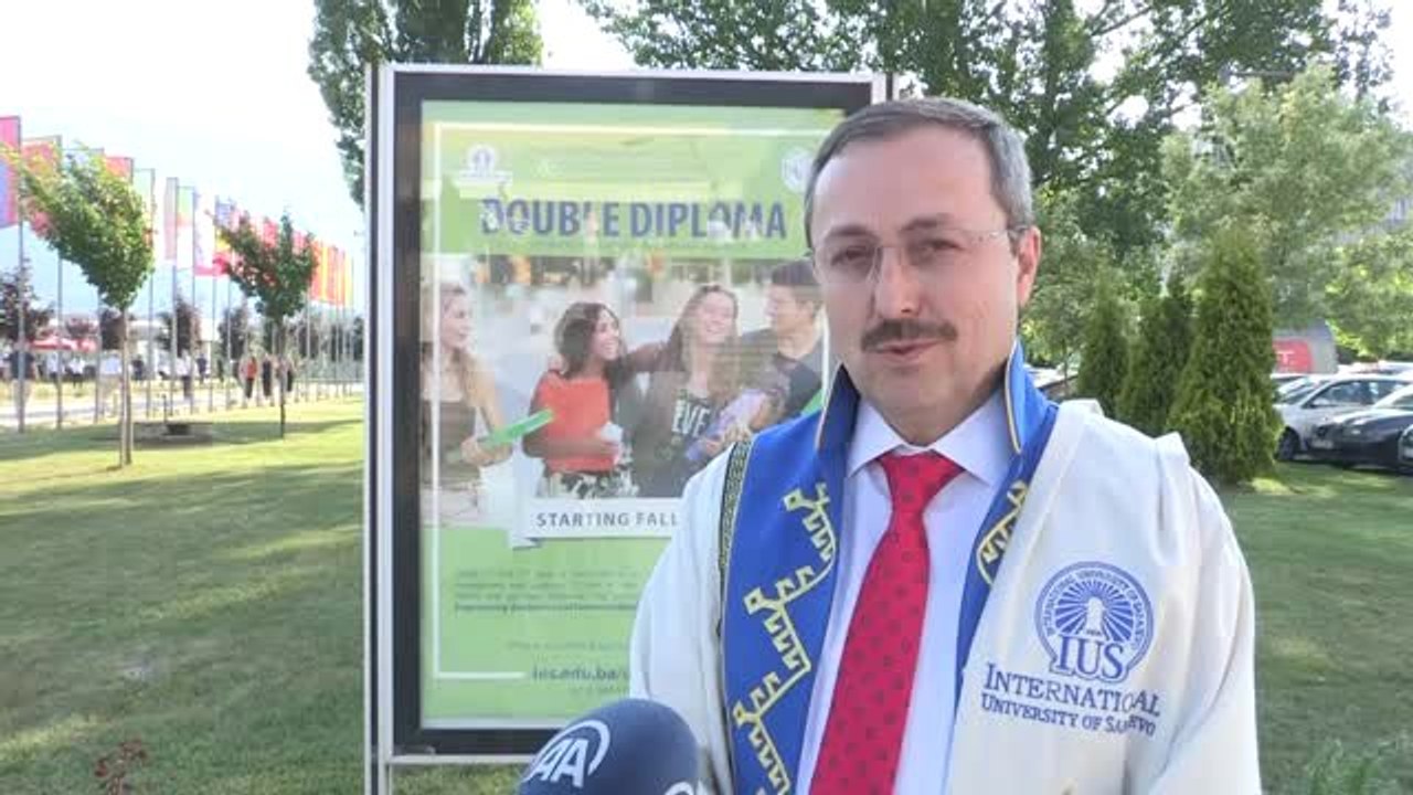 Uluslararası Saraybosna Üniversitesinde mezuniyet töreni