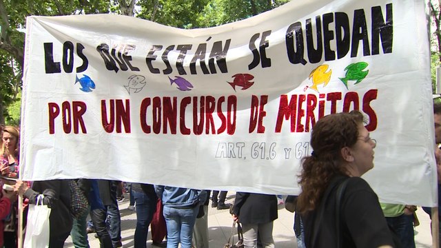 Los trabajadores públicos temporales exigen mejoras