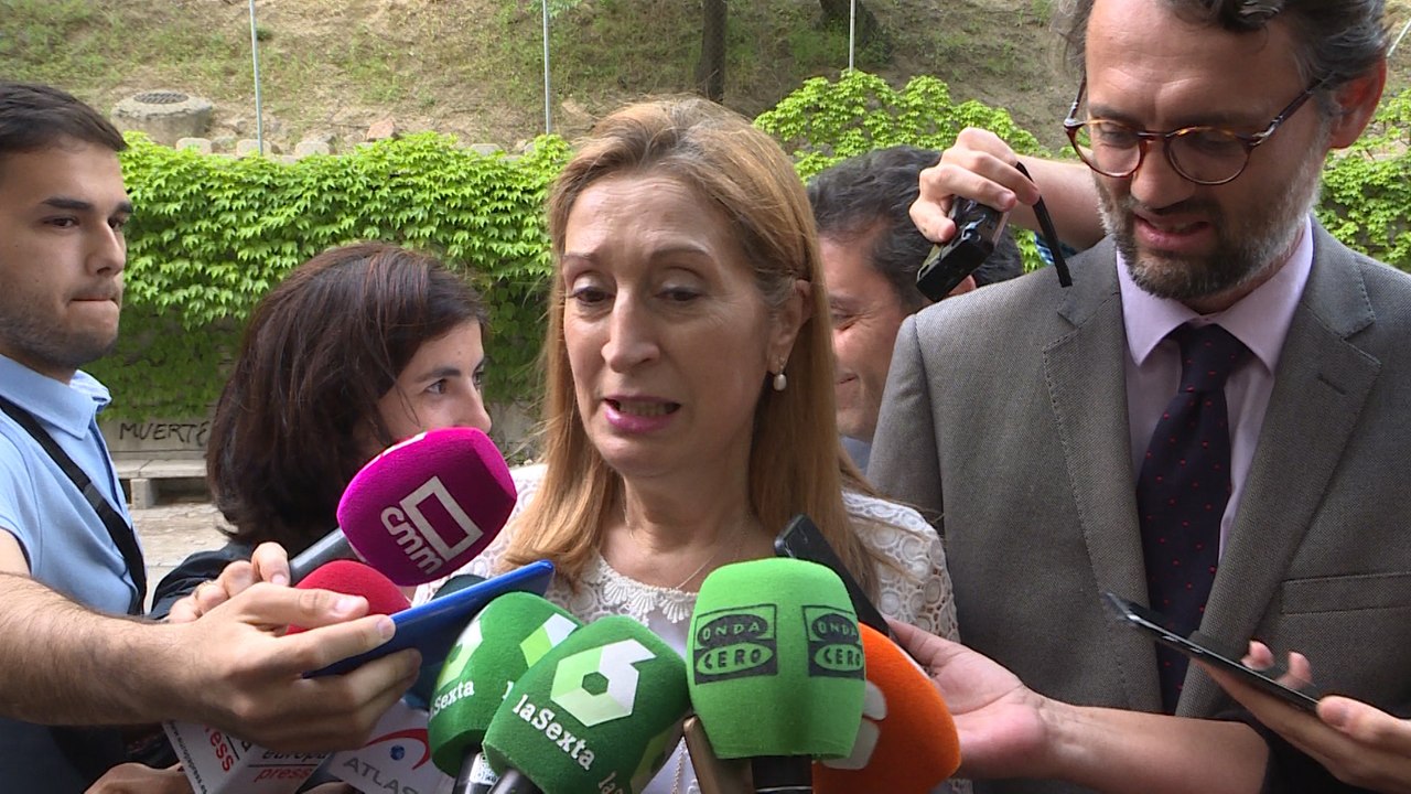 Ana Pastor rinde homenaje a Manuel Marín