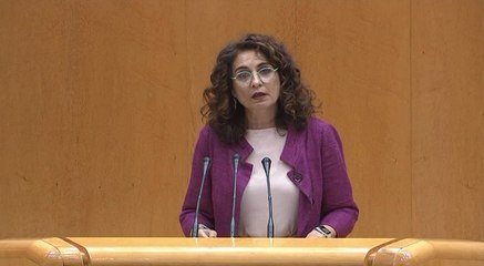 Montero pide aprobar los PGE de 2018 por "responsabilidad"