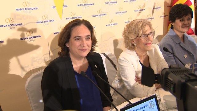 Colau y Carmena en un desayuno informativo