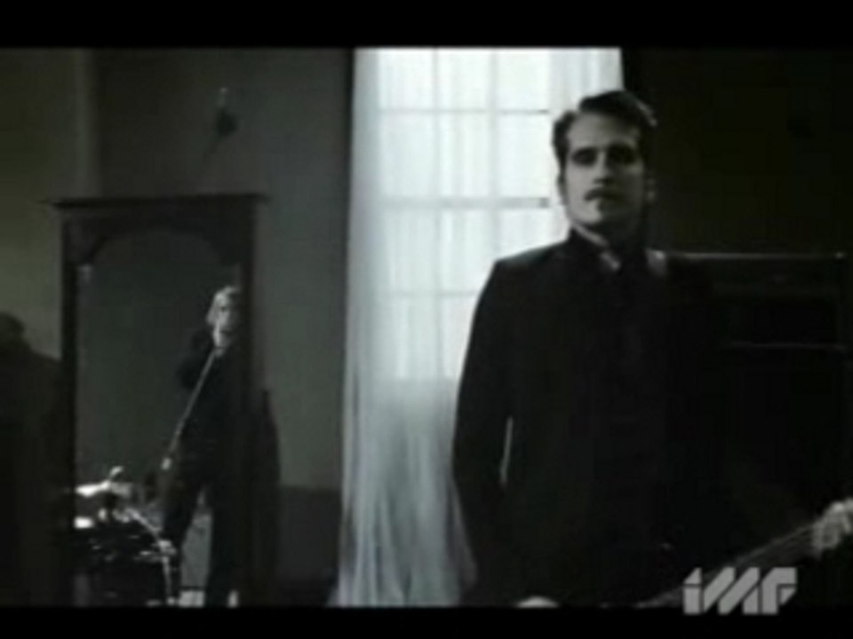 Interpol - No I In Threesome