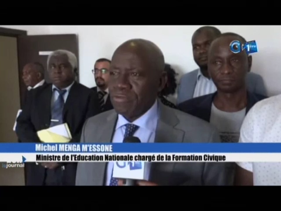 RTG/Séance de travail du Ministre de l’Education Nationale Michel MENGA M’ESSONE avec les différents fournisseurs pour le bon déroulement du Baccalauréat session 2019