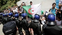 جمعة جديدة بالجزائر.. تمسك الحراك بمطالبه يقابله صمت حكومي
