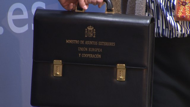 Josep Borrell recibe la cartera de Exteriores