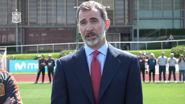 Felipe VI: Vais a llevar el corazón del país sobre vuestras espaldas
