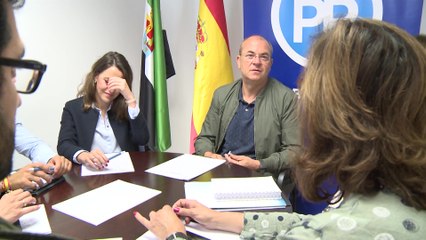 Monago se reúne con la Asociación de Víctimas del Terrorismo